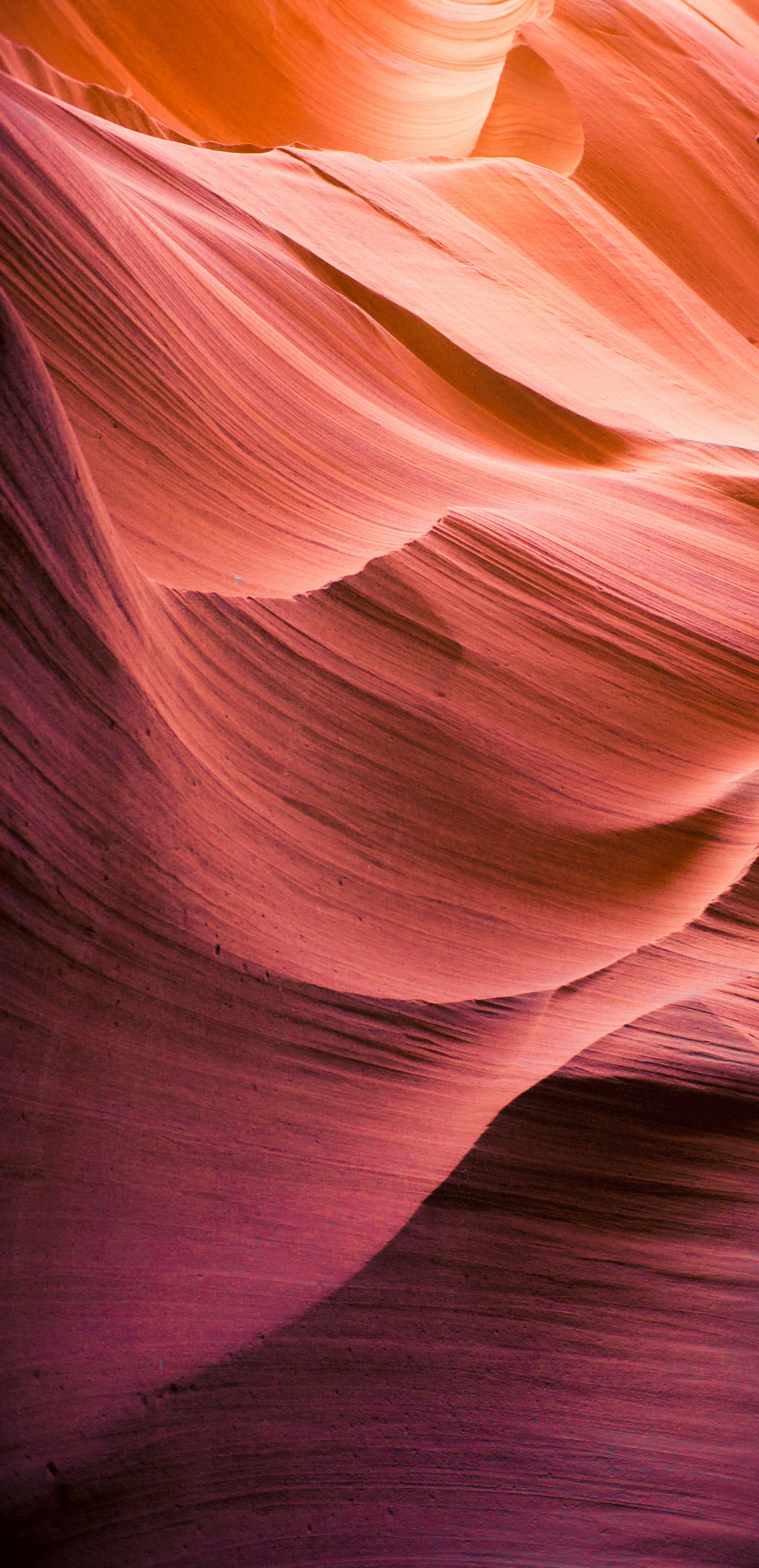 Wellenförmige Strukturen und warme Farben im Antelope Canyon, USA als Symbol für Coaching, persönliche Entwicklung und Paarberatung